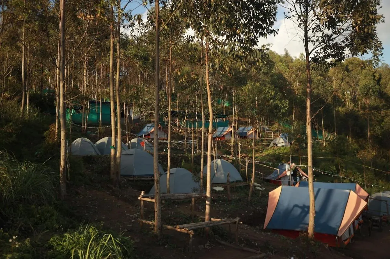 מלון Suryanelli Kolukkumalai Valley Camp 0*,  הודו